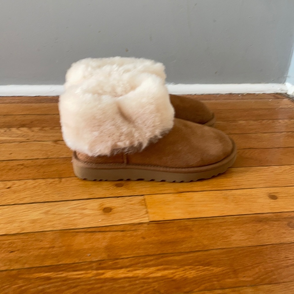 Ugg Classic Mini Fluff size 7